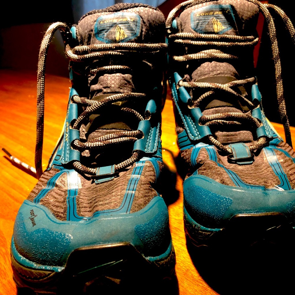 Altra Lone Peak hiking boots size 38 (US 7-7.5)
